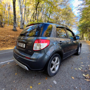 Suzuki SX4 DD-881-QD